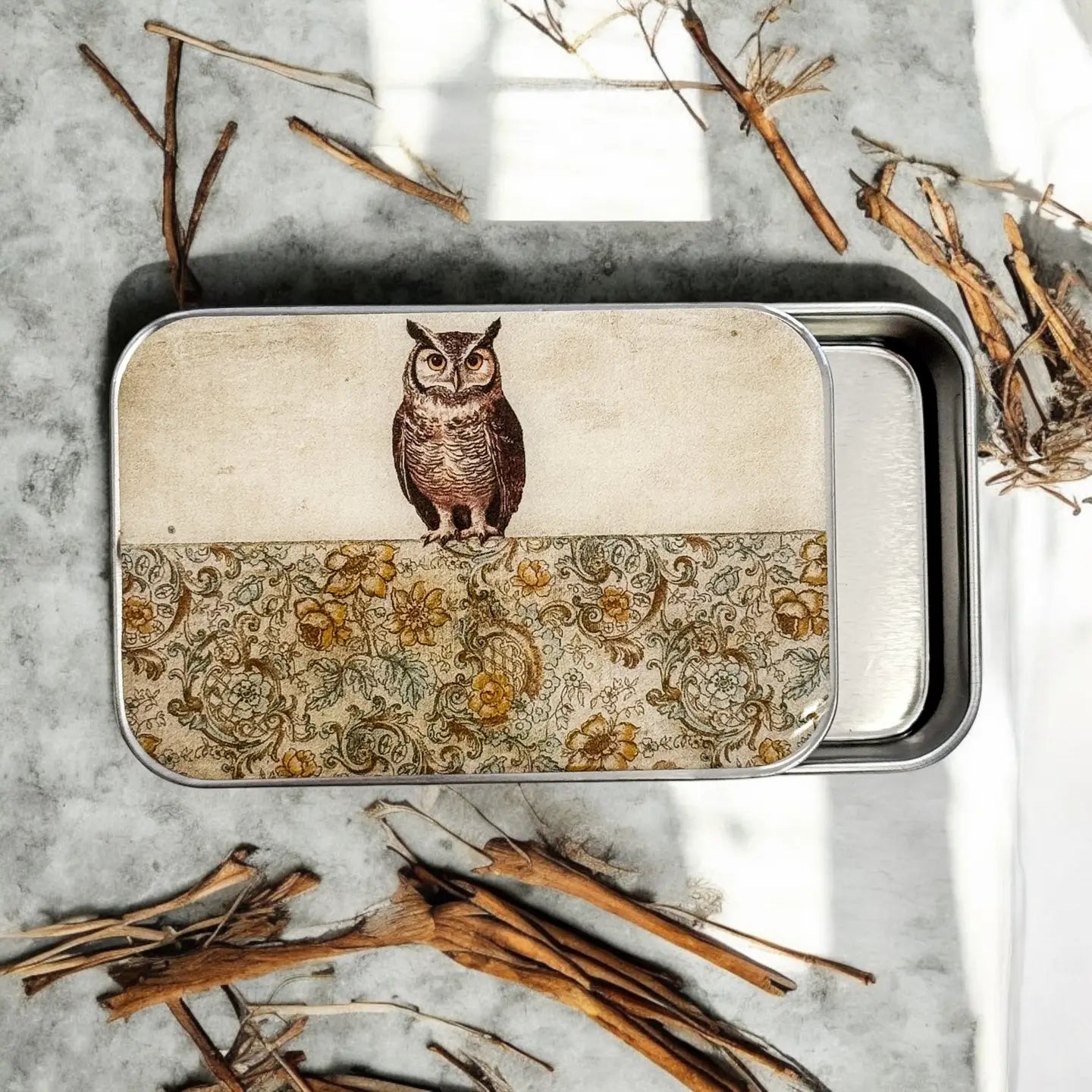Firefly Notes Notions Tin, Large
