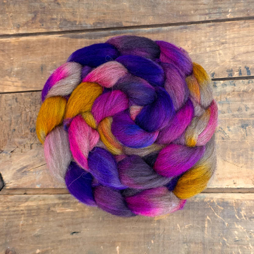 Fireweed Fibre Co – Oatmeal BFL Roving