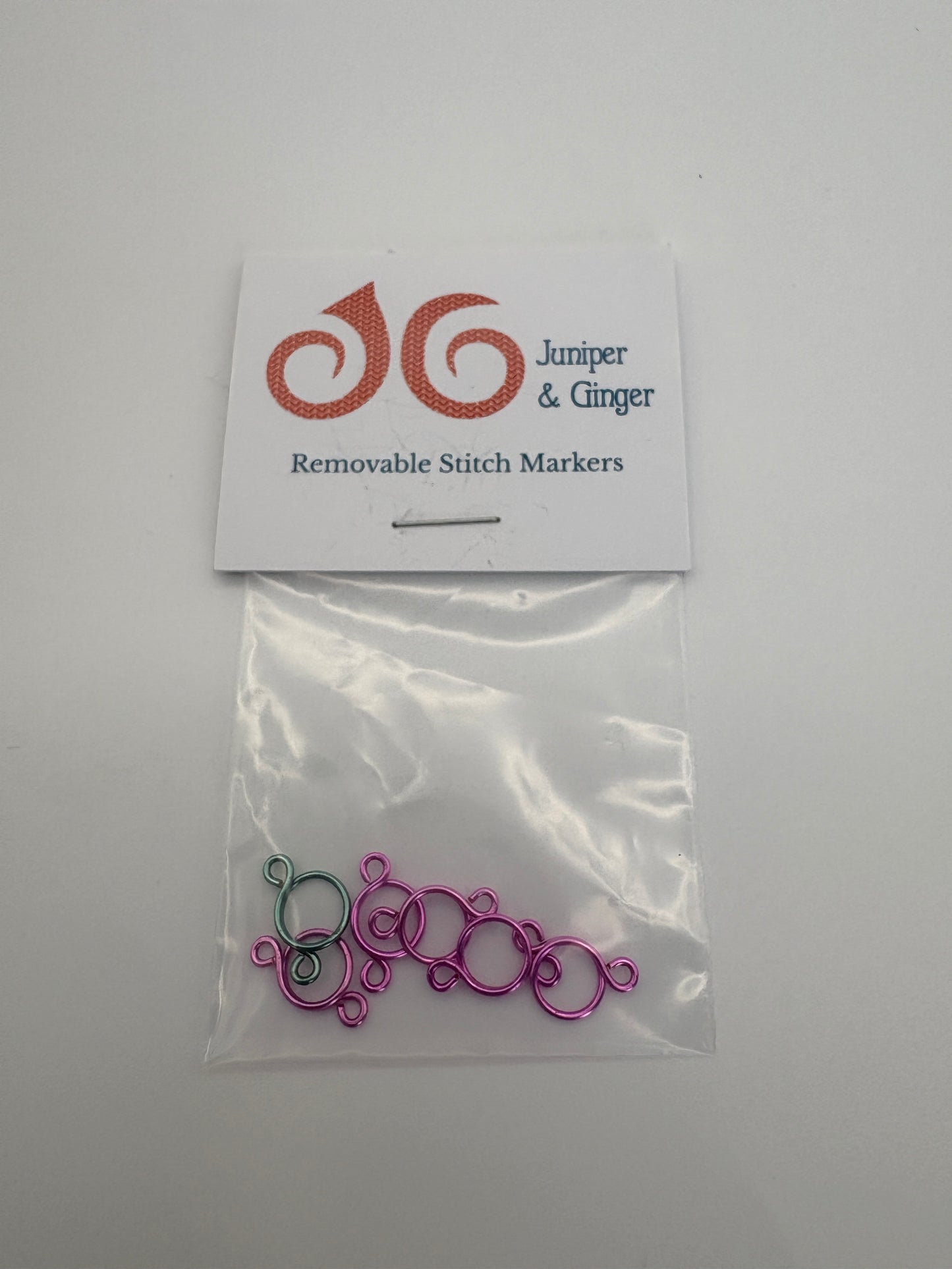Juniper & Ginger – stitch markers