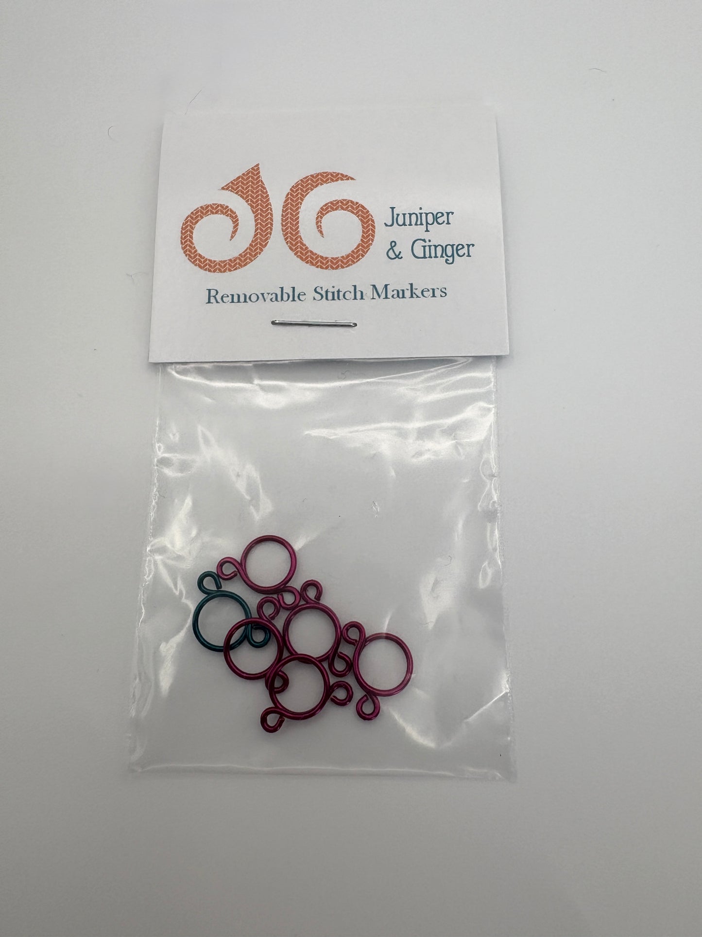 Juniper & Ginger – stitch markers