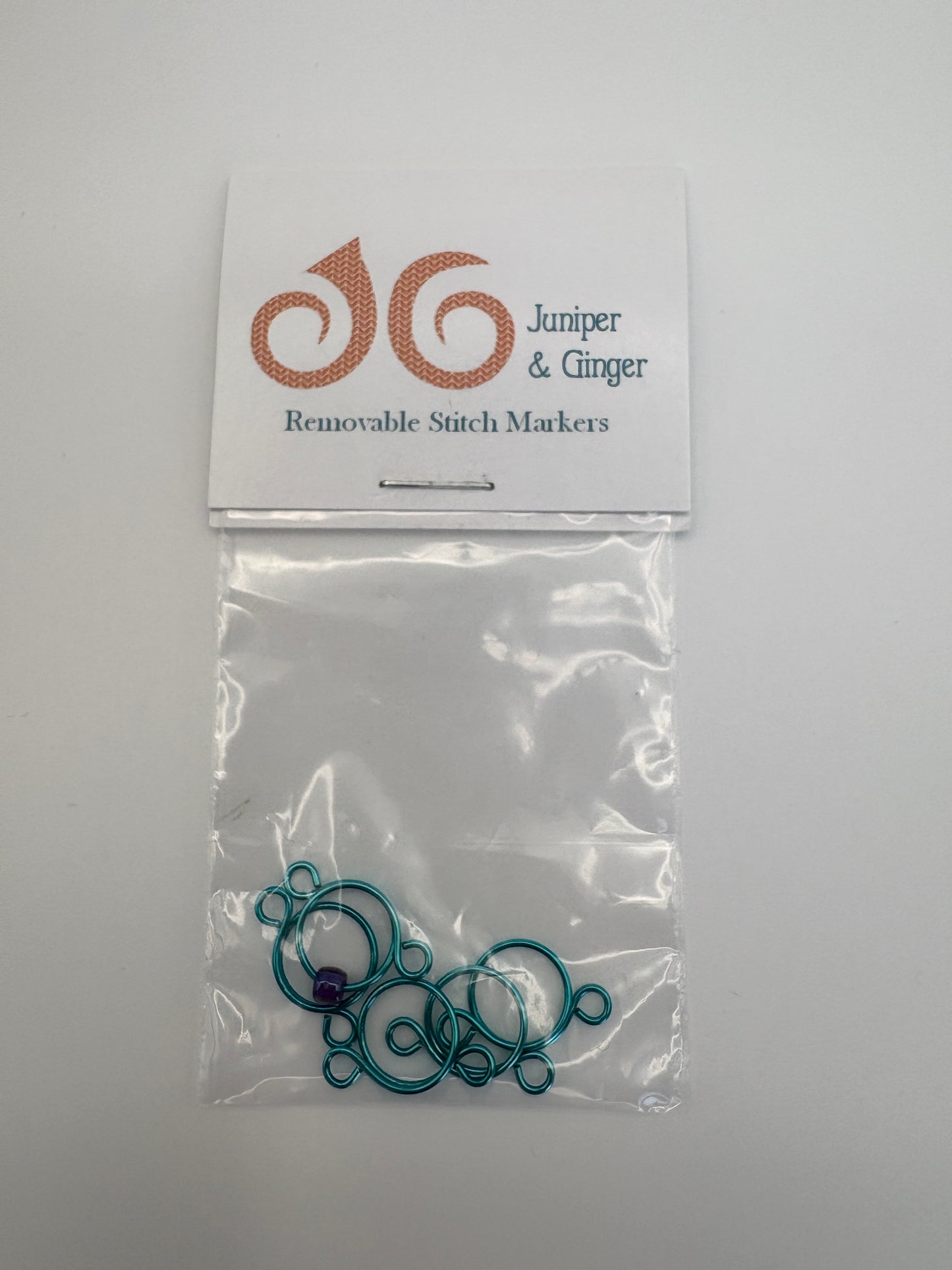Juniper & Ginger – stitch markers